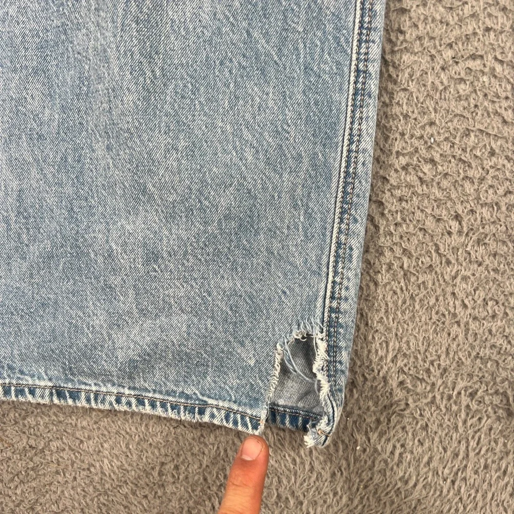 American Eagle Super High Rise Baggy Wide Leg Jeans Womens 8 Blue Distressed - Picture 15 of 16